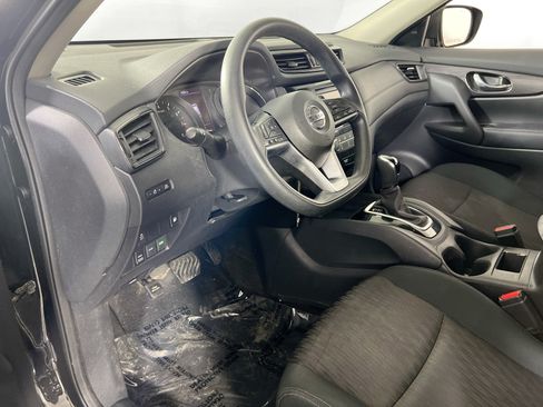 Used 2018 Nissan Rogue S AWD/4WD image 9