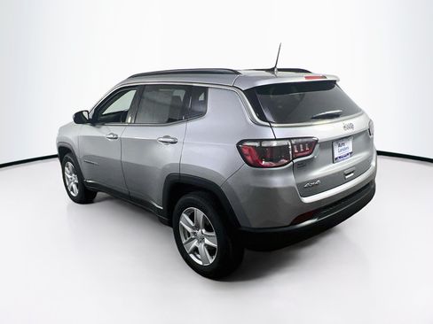 Used 2022 Jeep Compass Latitude w/ Convenience Group AWD/4WD image 7