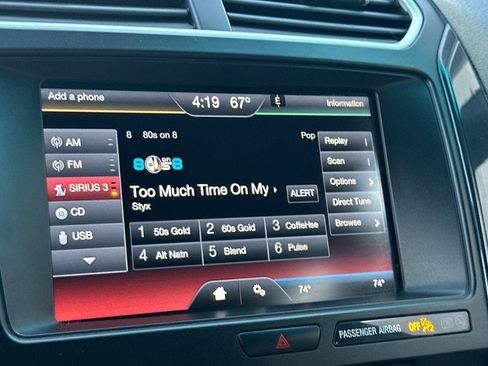 Used 2016 Ford Explorer XLT w/ Equipment Group 201A image 24