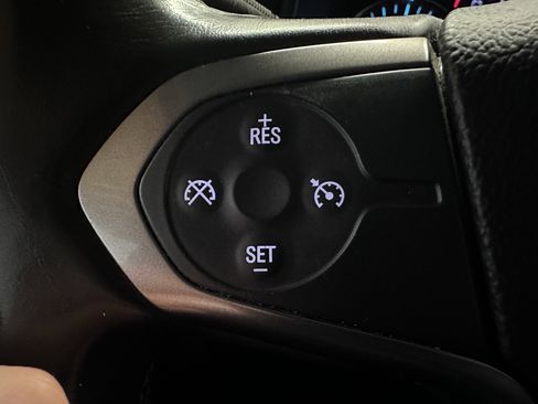 Used 2018 Chevrolet Silverado 1500 LT w/ All Star Edition image 40