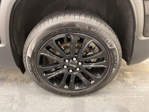 Certified 2023 GMC Acadia SLT w/ Elevation Edition image 35