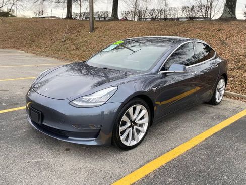 Used 2020 Tesla Model 3 Long Range image 2