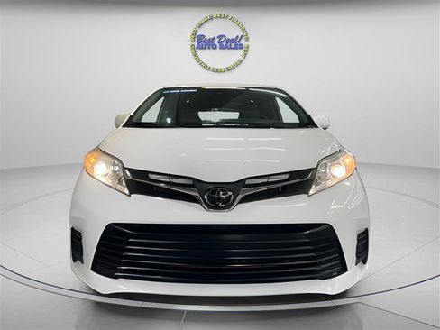 Used 2019 Toyota Sienna LE FWD image 17