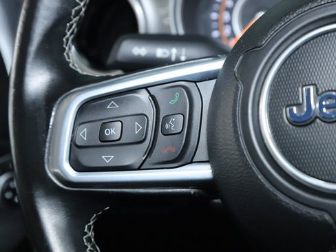 Used 2021 Jeep Wrangler Unlimited Sahara image 24