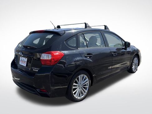 Used 2013 Subaru Impreza 2.0i Premium w/ Alloy Wheel Pkg + Moonroof AWD/4WD image 8