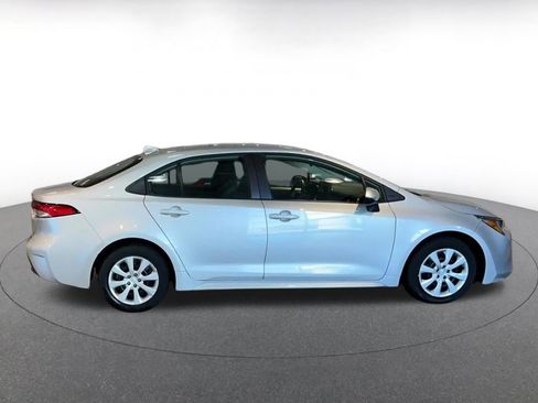 Used 2025 Toyota Corolla LE image 16