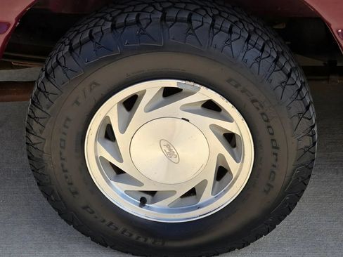 Used 2003 Ford E-150 and Econoline 150 RWD image 23
