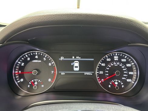 Used 2023 Kia Forte LXS w/ LXS Technology Package FWD image 19
