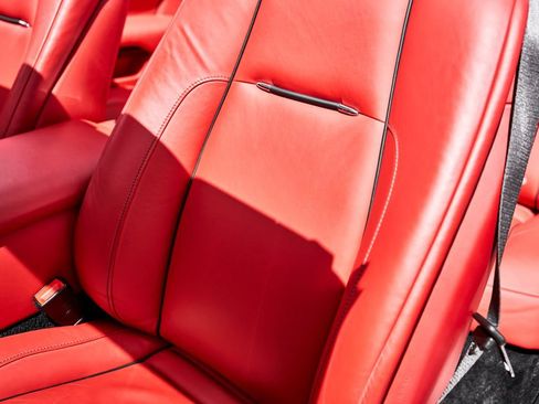 Used 2018 Rolls-Royce Dawn RWD image 47