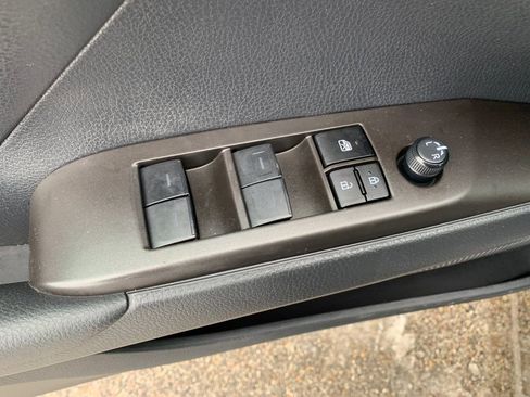 Used 2024 Toyota Camry SE image 13