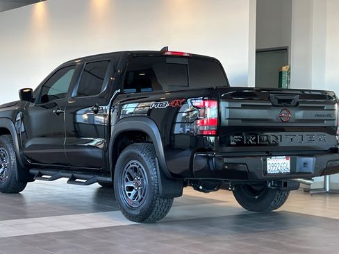 Used 2025 Nissan Frontier PRO-4X w/ Pro Premium Package image 6