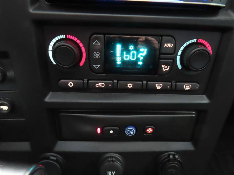 Used 2005 HUMMER H2 w/ Preferred Equipment Group AWD/4WD image 29