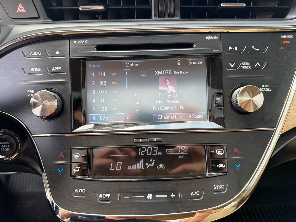 Used 2017 Toyota Avalon XLE Premium w/ All Weather Liner Package FWD image 19