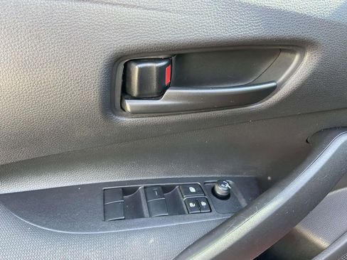 Used 2025 Toyota Corolla LE FWD image 12