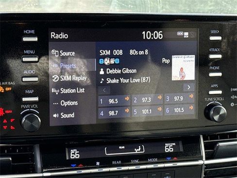 Used 2024 Toyota Sienna LE image 19