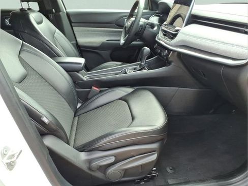Used 2024 Jeep Compass Latitude AWD/4WD image 21