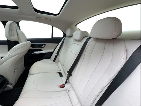 Used 2026 Mercedes-Benz E 350 Sedan image 23