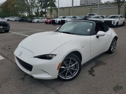 Used 2023 MAZDA MX-5 Miata Grand Touring image 8
