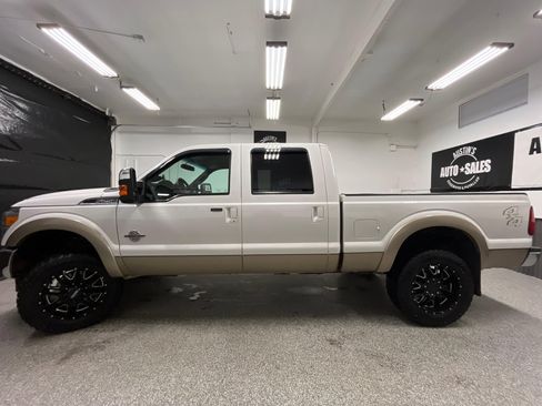 Used 2013 Ford F250 Lariat w/ Chrome Pkg image 7