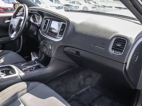 Used 2018 Dodge Charger SXT Plus w/ Driver Convenience Group RWD image 36