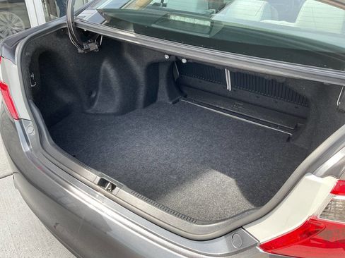 Used 2012 Toyota Camry LE image 32