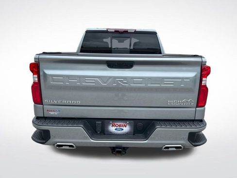 Used 2024 Chevrolet Silverado 1500 High Country w/ Technology Package AWD/4WD image 4