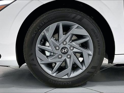 Used 2026 Hyundai Elantra Blue image 11