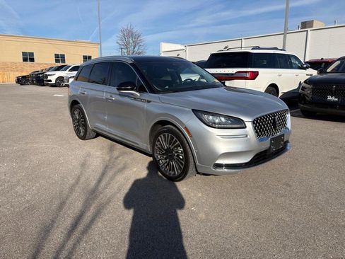 Used 2020 Lincoln Corsair Reserve image 4