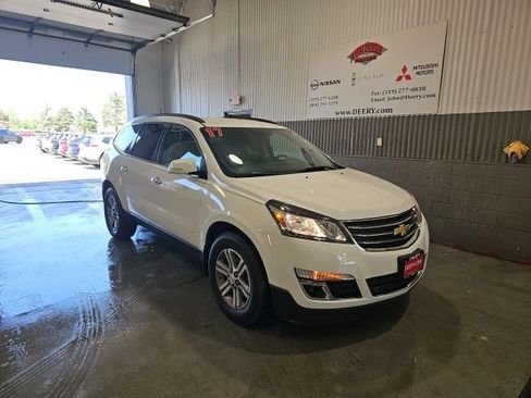 Used 2017 Chevrolet Traverse LT AWD/4WD image 1