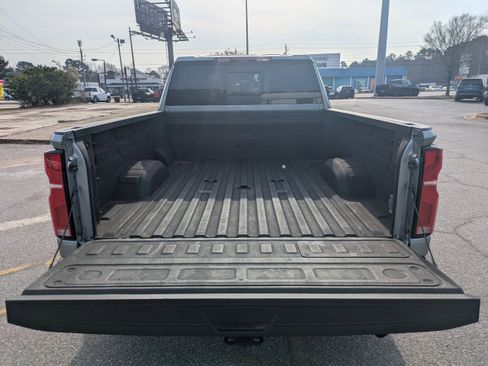 Used 2024 Chevrolet Silverado 2500 LTZ w/ LTZ Premium Package image 13