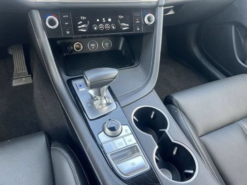 Used 2025 Genesis G70 2.5T RWD image 25