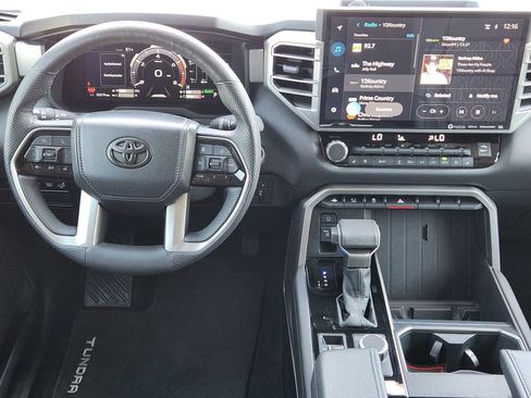 Used 2024 Toyota Tundra Limited AWD/4WD image 28