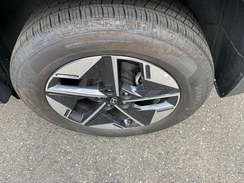 Used 2025 Hyundai Tucson SEL AWD/4WD image 32