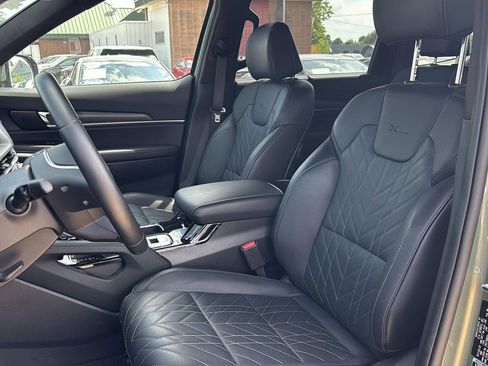 Used 2025 Kia Telluride SX Prestige X-Line AWD/4WD image 19