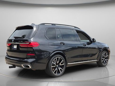 Used 2022 BMW X7 xDrive40i w/ M Sport Package AWD/4WD image 7