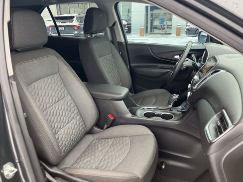 Used 2019 Chevrolet Equinox LT w/ Sun & Navigation Package image 38