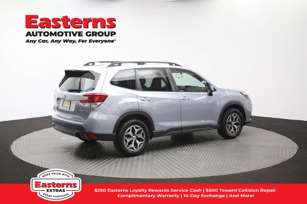 Used 2022 Subaru Forester Premium AWD/4WD image 46
