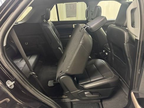 Used 2023 Ford Explorer Limited w/ Limited Technology Package image 26