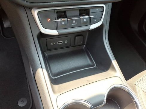 Used 2024 GMC Terrain SLE w/ Driver Convenience Package AWD/4WD image 32