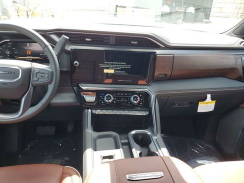 New 2026 GMC Sierra 2500 Denali Ultimate AWD/4WD image 15