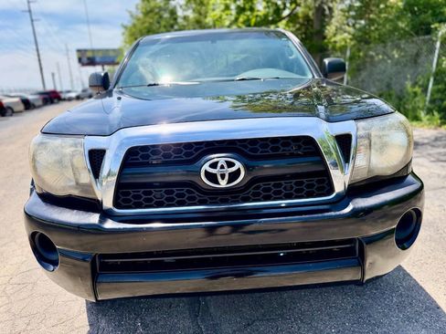 Used 2011 Toyota Tacoma PreRunner w/ SR5 Pkg #2 RWD image 8