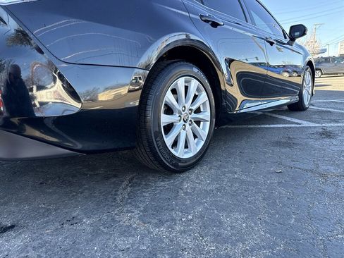 Used 2020 Toyota Camry LE w/ Carpet Mat Package image 5