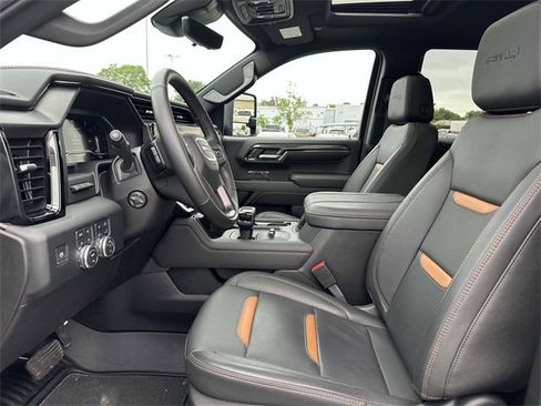 Used 2024 GMC Sierra 1500 AT4 w/ Technology Package image 16