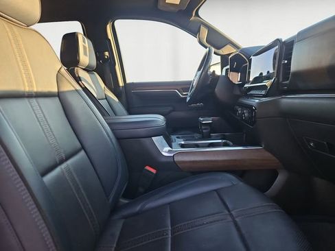 Used 2023 Chevrolet Silverado 1500 High Country w/ Z71 Off-Road Package image 15