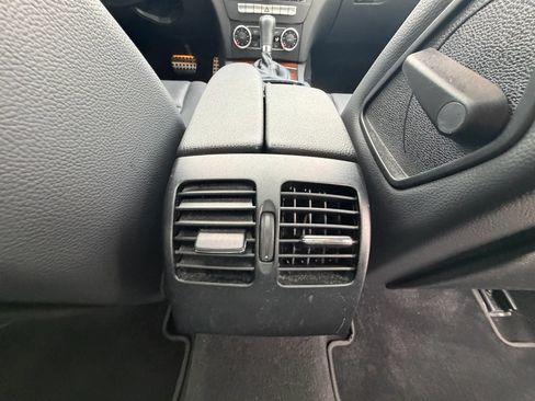 Used 2012 Mercedes-Benz C 300 4MATIC Sedan image 38