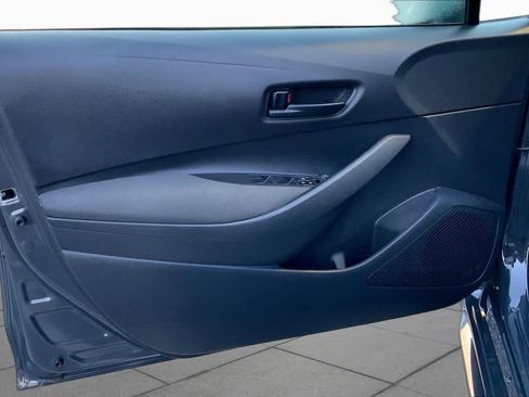 Used 2025 Toyota Corolla LE FWD image 19