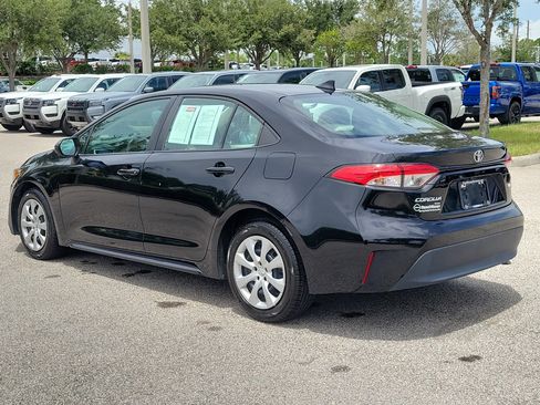 Used 2023 Toyota Corolla LE FWD image 8
