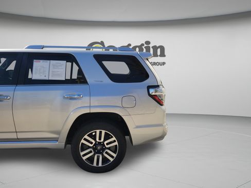 Used 2023 Toyota 4Runner Limited RWD image 31