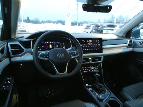 New 2026 Volkswagen Taos SEL AWD/4WD image 6