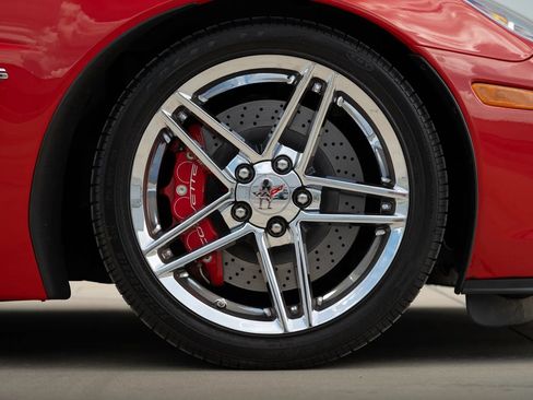 Used 2009 Chevrolet Corvette Z06 w/ Preferred Equipment Group RWD image 21